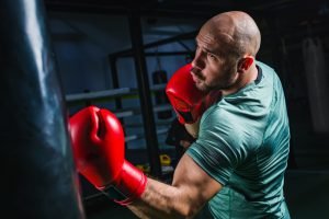 drehung und haken beim boxen lernen