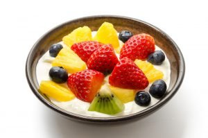 früchte mit joghurt