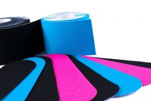 Kinesio Tapes in unterschiedlichen Farben